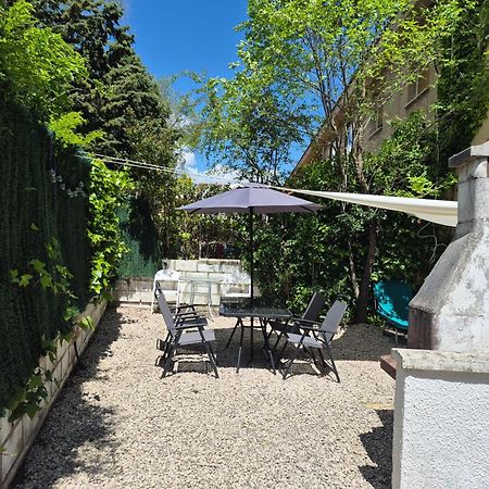 Cool Basement Studio In Hosts House With Private Terrace And Bbq 济祖尔·梅约 外观 照片