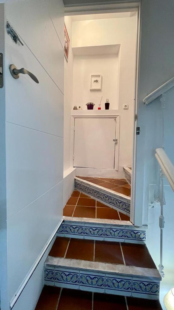 Cool Basement Studio In Hosts House With Private Terrace And Bbq 济祖尔·梅约 外观 照片